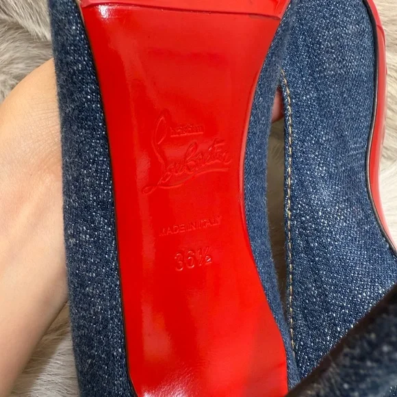Christian Louboutin Blue Heels with Metallic Interior - Picture 5 of 6